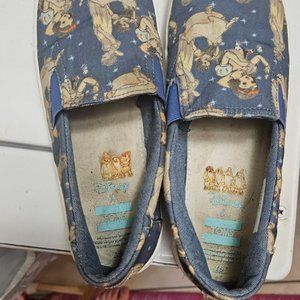 disney snow white TOMS slip on size 5